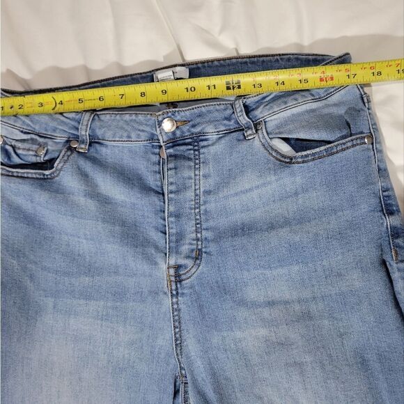 Forever 21 plus size button up cropped distressed jeans sz 1x - Picture 10 of 10